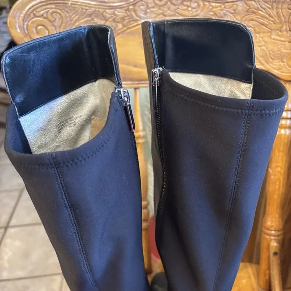 Michael Kors Women's Black Leather Knee‎ High Zipper Riding Boots Size 7 M - Picture 10 of 11